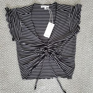 4/$20 🦋 L Black and White Striped Ruched Crop Top